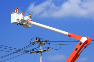 Dangers of working as a Power Lineman - Bailey Javins & Carter