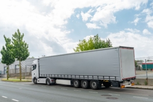Trucks Parked on the Side of the Road Can Lead to Increased Collisions